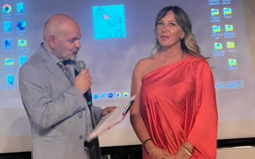 Angela Albarano Libro Aperto Festival premiata Pagani Ritratti di Terrirorio